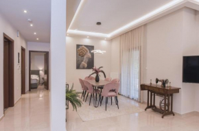 Luxury Moi Apartment in Bafra Village